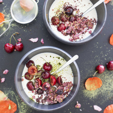 The picture is a part of a photo shoot for the Yum Gluten Free Magazine and presents a healthy way of starting a day ;)