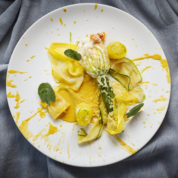 Another beautiful dish from Chef Mike Reid in the branding for their new Bar & Grill version of M.
Courgettes slices here are so delicate and textured, we thought the best way to present it was against a similarly textural backdrop of grey linen.  

Photographer: @jodihindsphoto
Chef: @mikereidchef
Restaurant: @mbarandgrill
