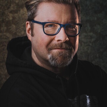 Cliff Kapatais