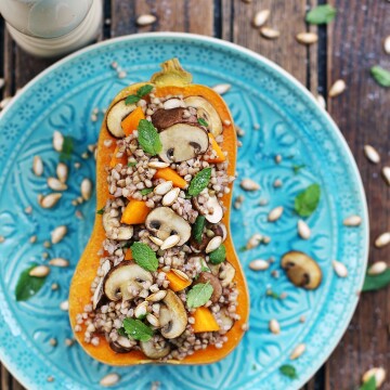 Pumpkin stuffed with fall vegetables came as an unexectedly delicious meal - something perfect for that time of a year when we want to eat our favourite comfort food and spend all days on a sofa. And that was exactly what we were looking for as we were working on recipes for the cookbook - I'm super happy I could be a part of this project!