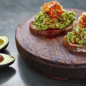 Team Lexington are all about big, bold, seasonal flavours - here is their kimchi and avocado on toast!<br />
<br />
Kitchen: Lexington Catering @lexyfood<br />
Chef: Rob Kirby @rob_kirbydeliciousgifts<br />
Photographer: @jodihindsphoto