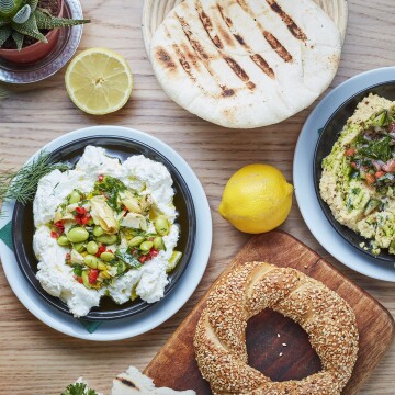 Back in Aldgate East, London is Amber - a stunning Mediterranean, Middle Eastern all day dining experience - from morning coffee culture to late night cocktails, it was such a lovely experience shooting with them!
Here with amazing hummus and labneh with edamame served with pita and simmit.
Too delicious for words!

Chef: Murat Kilic @murroviajero
Designer: Solveig Castell
Restaurant: @amber.ldn
Photographer: @jodihindsphoto