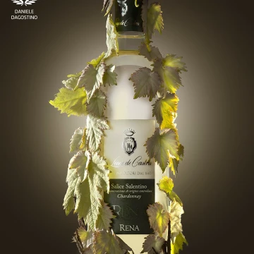 Still Life advertisement for a famous wine brand from southern Italy, Puglia.<br />
The wine photographed is a white "chardonnay" wine