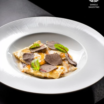 Tortelli stuffed with truffles, a specialty from famous chef Fabrizio Facchini, ambassador of Italian food culture in New York City.<br />
Shot with 3 flash light points and Nikon d810.