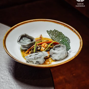 New seasonal menu at Mövenpick Resort & Spa Karpacz - Poland<br />
Crayfish dumplings, lobster and crayfish bisque, sepia, mangold, butter emulsion on white wine<br />
Made by chef @andrzej_sawka<br />
<br />
@marcin4funphotos<br />
@fotofoodie<br />
@movenpickkarpacz @restauracja_polanka_karpacz<br />
@movenpickhotels @viennenicolas24<br />
@nikon_pl @nikoneurope @nikonusa