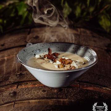 Forest - vegan proposition from @concordiahotel Zachełmie Poland. Cream of marinated chanterelles and smoked tofu. <br />
<br />
@marcin4funphotos<br />
@fotofoodie @nikon_pl @nikoneurope @nikonusa @godox_global