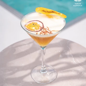 New place in Poland and great taste of "Porn Star Martini" at Mövenpick Resort & Spa Karpacz - vodka, passion fruit puree, vanilla syrup, passoa liqueur, lemon juice, egg white!<br />
<br />
<br />
@marcin4funphotos<br />
@fotofoodie @kawkastudio<br />
@movenpickkarpacz @restauracja_polanka_karpacz<br />
@movenpickhotels<br />
@nikon_pl @nikoneurope @nikonusa