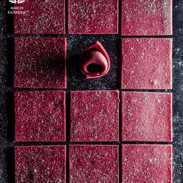 Dish created by chef Miroslaw Jadach.<br />
<br />
Red tortellini stuffed with ricotta, spinach and parmesan.<br />
<br />
@marcin4funphotos<br />
@chef_jadach<br />
@fotofoodie<br />
@nikon_pl @nikoneurope @nikonusa @godox_global