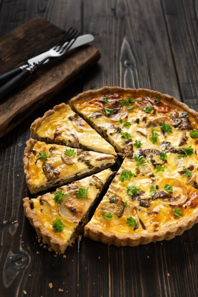 Mushroom tart with goats cheese. Autumn - the best time for mushrooms
Camera: Fuji X-T3
Lens: Fujinon 16-55 mm
Settings: ISO 250, 32.1 mm, 1/7 s, f/4.5
Shot using natural light.
