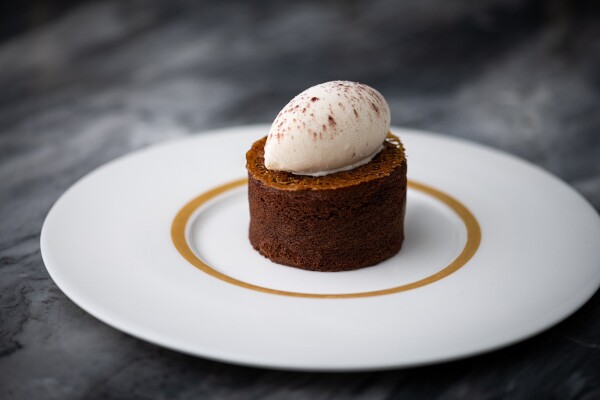 Chocolate Fondant With Roasted Cinnamon Ice Cream And Caramel Crisp

By Chef @tom_peters_chef
Restaurant @bobbobricard in St. James, London