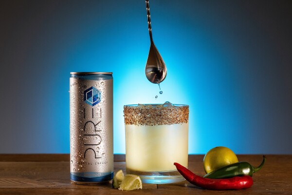 A spicy margarita please. A picture with PURE character and energy, combining side lights and colored gels to achieve this phenomenal result.