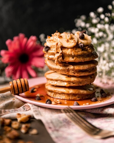 A delicious gluten free pancakes with almond butter and honey. A simple and delightful recipe at the same time. Enjoy your meal…bon appetit!