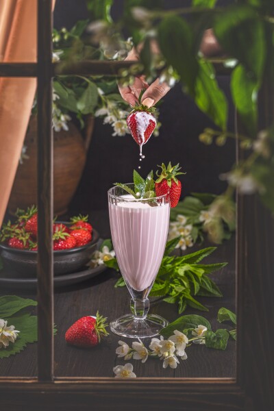 Strawberries, cream of coconut, and rum combine to make a delightful cocktail Strawberry Colada.
Similar to the combination of a strawberry daquiri with a pina colada, the fresh flavor of the strawberries and smooth flavor of coconut make this Strawberry Colada recipe one you and your guests will love.