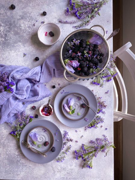 Blackberries served with hibiscus syrup.