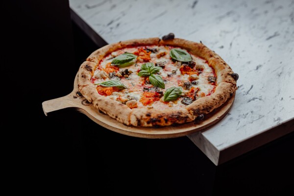 Autumn delicious pizza at Gusto Restaurant in Karpacz - Poland.
@marcin4funphotos
@fotofoodie
@thatpizzaiolo
@restauracja_gusto
@hotel_tremonti_karpacz
