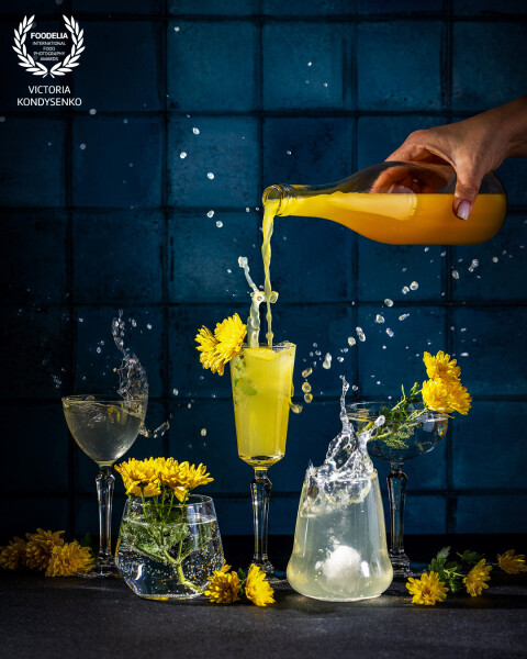 Project "Autumn Cocktail Mood". Dance of yellow chrysanthemums.