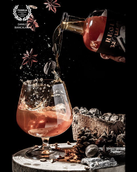 A very dynamic composition, created for the Regia Liquori advertisement, combines various shots taken both with the Z9 (for the speed) and with the Leica SL3 (to exalt the  colours).