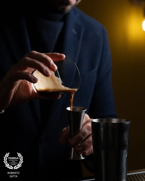 Pouring the coffe for the signature cocktail.

Photo for @sensus_bar