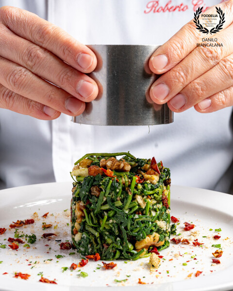 Plating food is an art: beyond satisfying the palate, the eyes also need to be pleased. Presenting a...