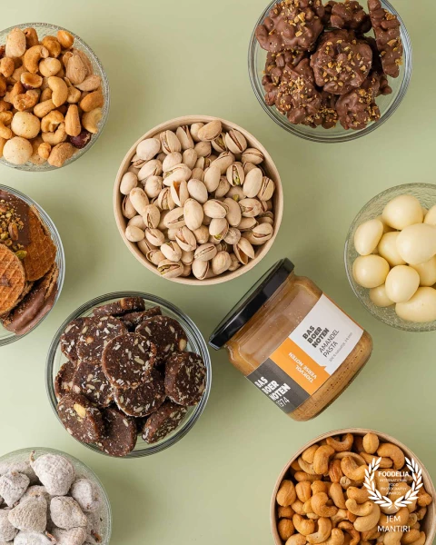 Flatlay photo for the Dutch nuts and snacks company, Bas Boer Noten, for one of their Ramadan gift b...