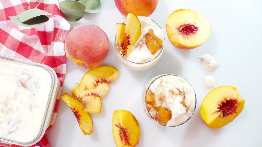 This photo was taken after a summer’s weekend adventure to the Okanaganas in British Columbia. The peaches were harvested locally fresh off the tree! We brought them back home Vancouver. Since we could only keep them for a short period of time, making Roasted Peach Ice Cream was the our attempt to savor them longer!