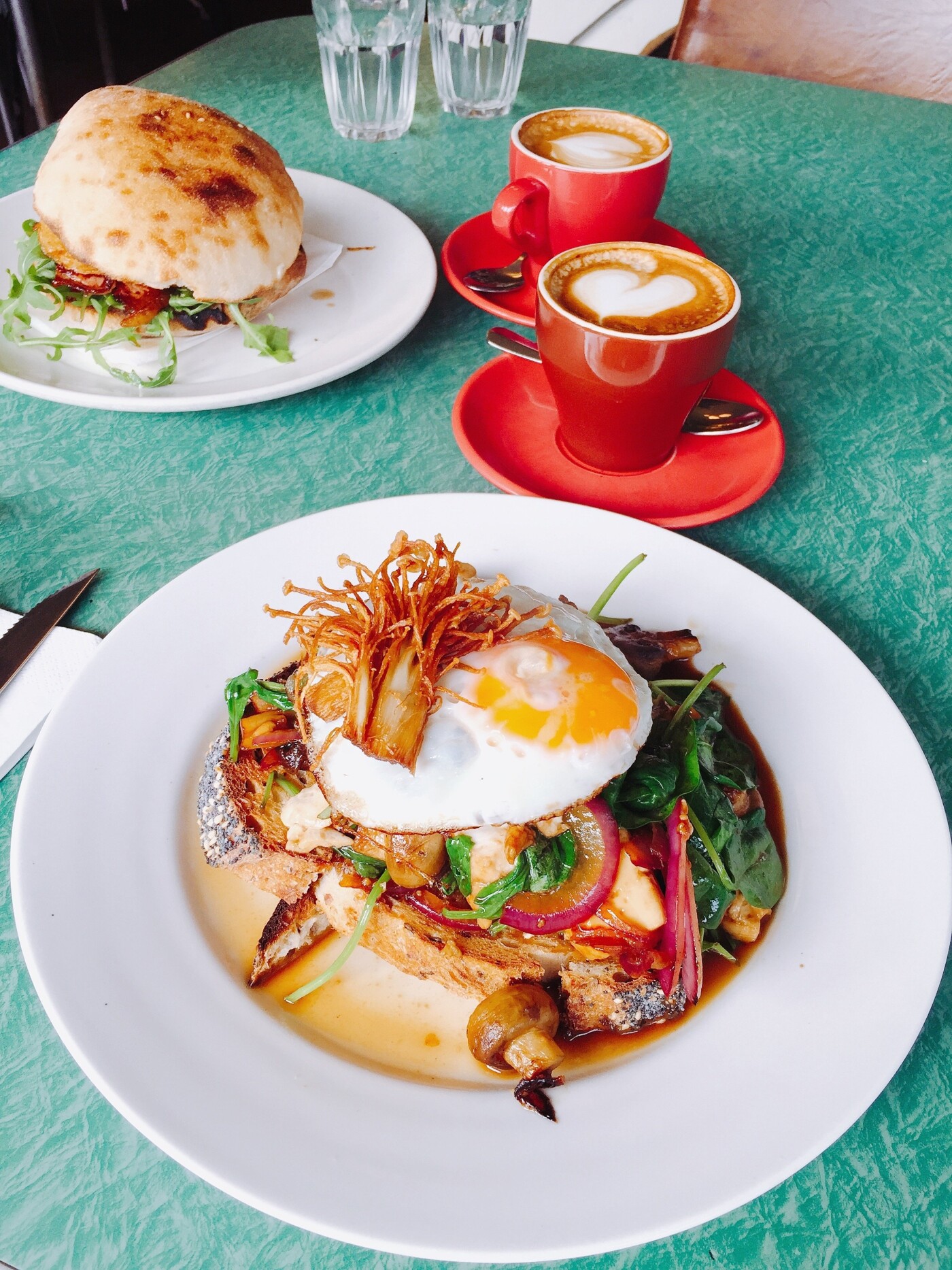 My breakfast on the last day of my holiday in Melbourne. A plate of scrambled tofu sourdough toast with mushrooms, spinach and fried enoki, topped with a fried egg. And of course, the fabulous coffee, that Melbourne is known for.