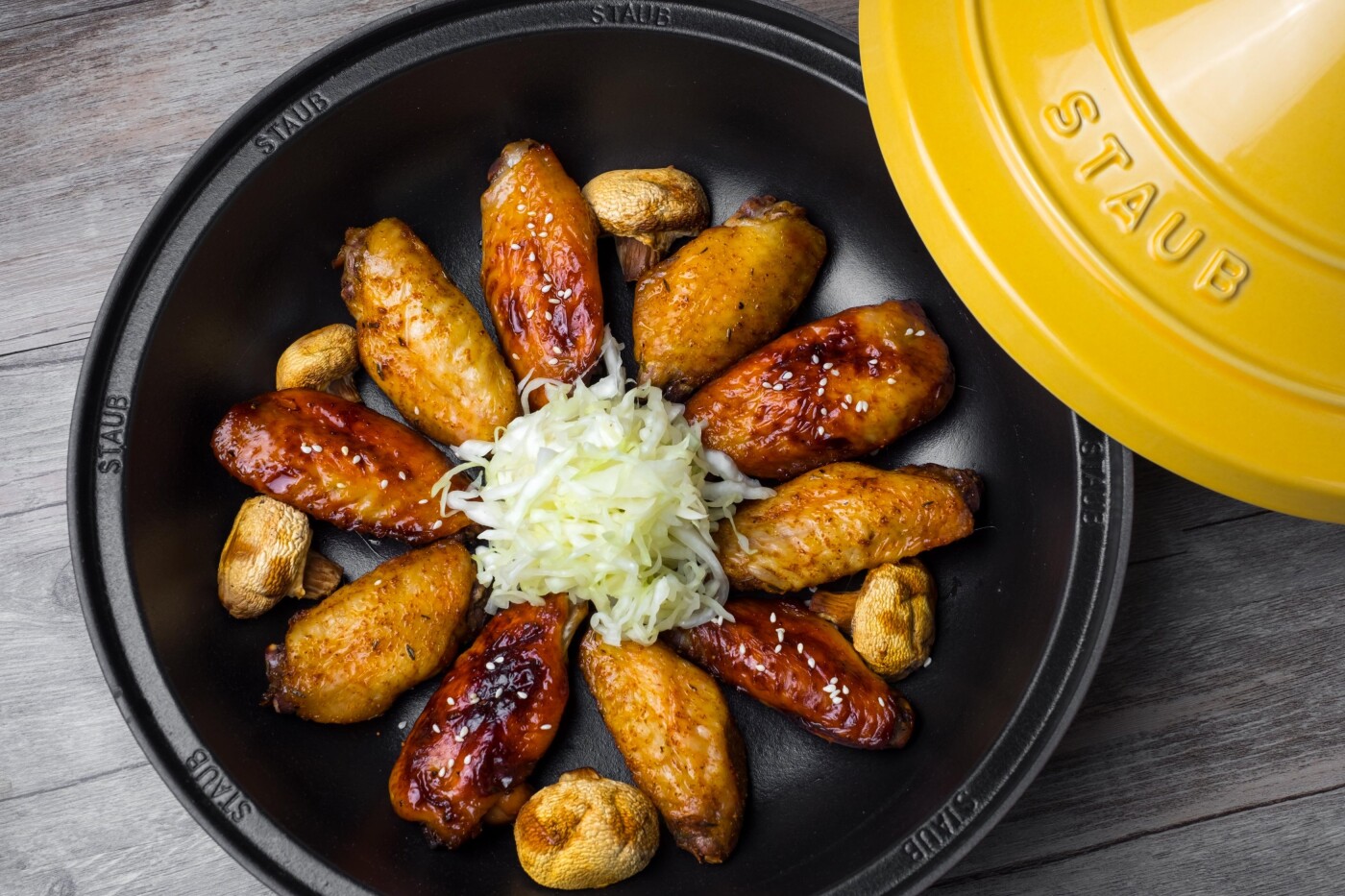 Let's make wings as all-season dish. Dual-flavor (Korean BBQ /Cumin Salt and Pepper) seasoned for overnight, and baked in Tajine Pot. Can't really stop it while we have the freshly-made coleslaw on side. 