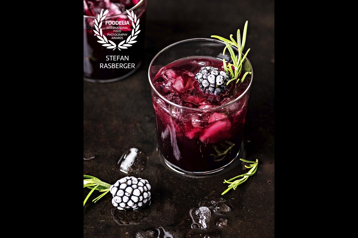 A Berry Tale come true!<br />
During the unusual hot days in July here in Austria we felt the urge to create a refreshing summer drink. We came up with a combination of blackberries, green tea, lime juice, muscovado sugar, a splash of Bourbon (optional) and lots of crushed ice. 
