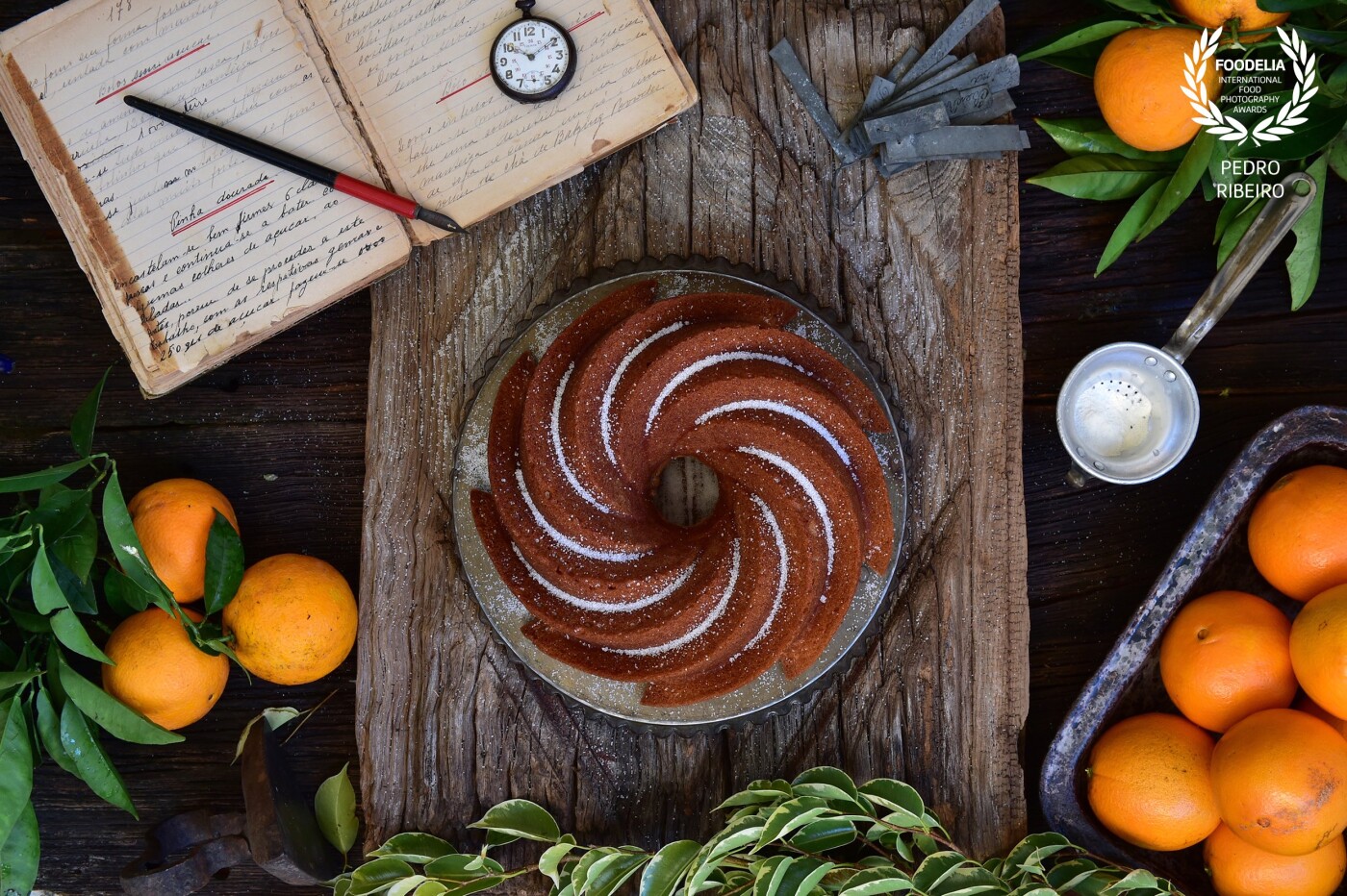 This tradicional Orange cake, was for a promotional photo shooting for a Take Away bakery called "Sal e Limão" located in Porto, Portugal.