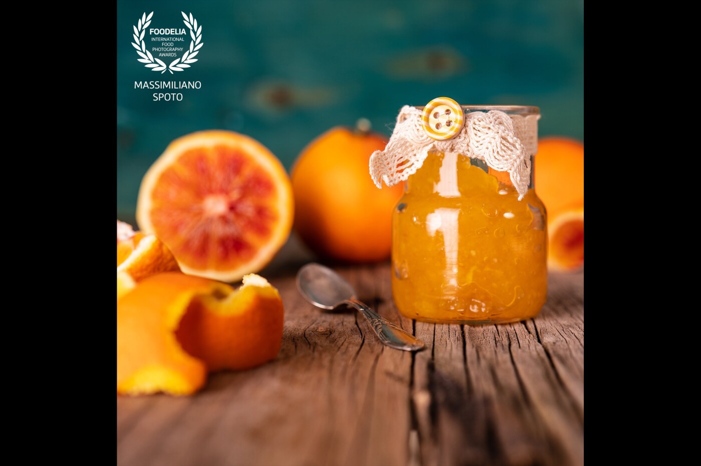 Theme: Sicilian Blood oranges jam<br />
Camera: Sony Alpha A7RII<br />
Lens: Sony 50 mm macro<br />
Flash: Elinchrom with a softbox<br />
Settings: ISO 50, 1/125 sec at f/4 with a tripod<br />
Shot in my studio<br />
Food Stylist: Stefania Di Fato (@stefaniadifato on Instagram)