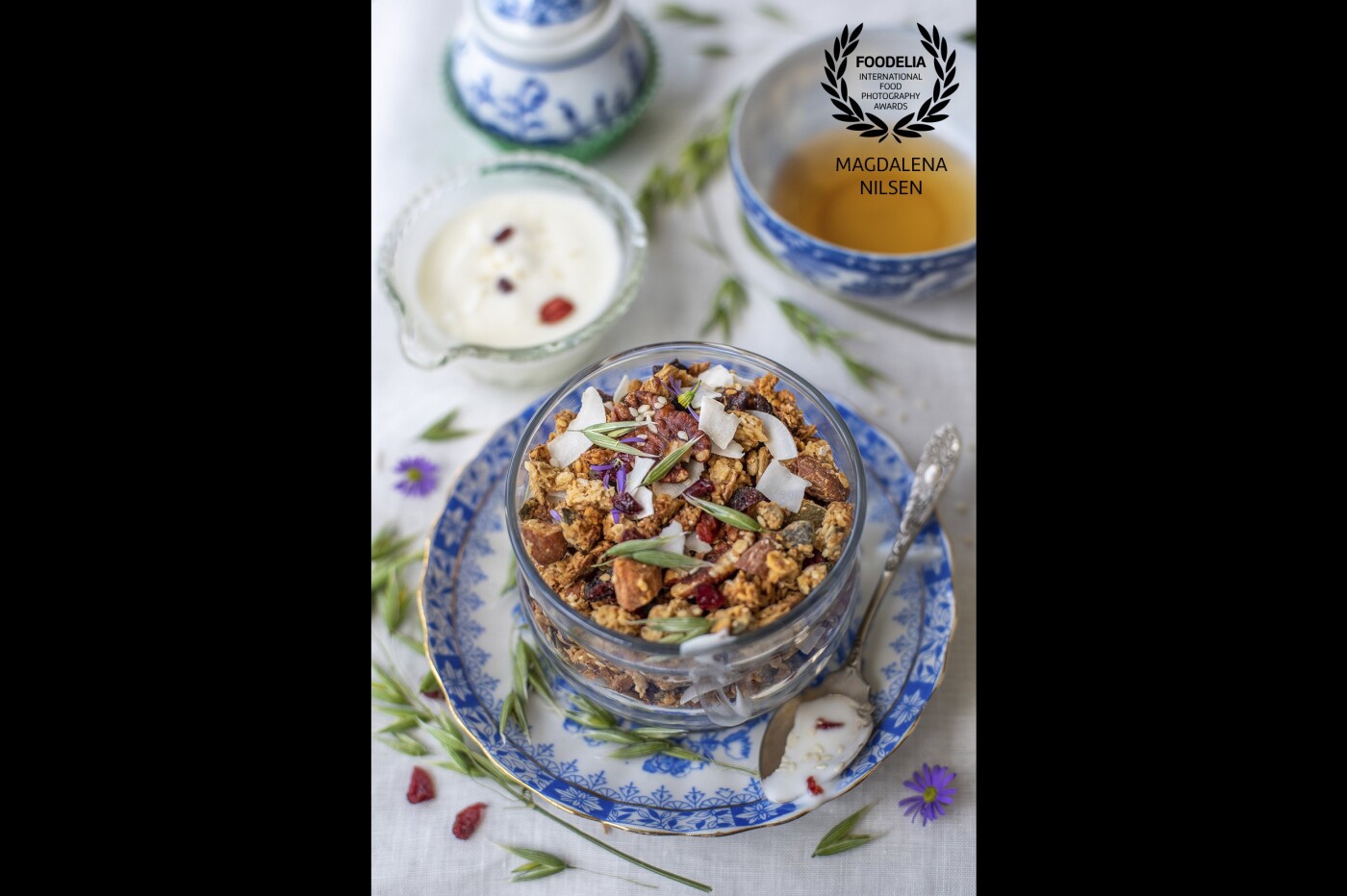 There is nothing better than healthy, organic granola for breakfast together with a cup of your favorite green tea. Relax and enjoy your day. 