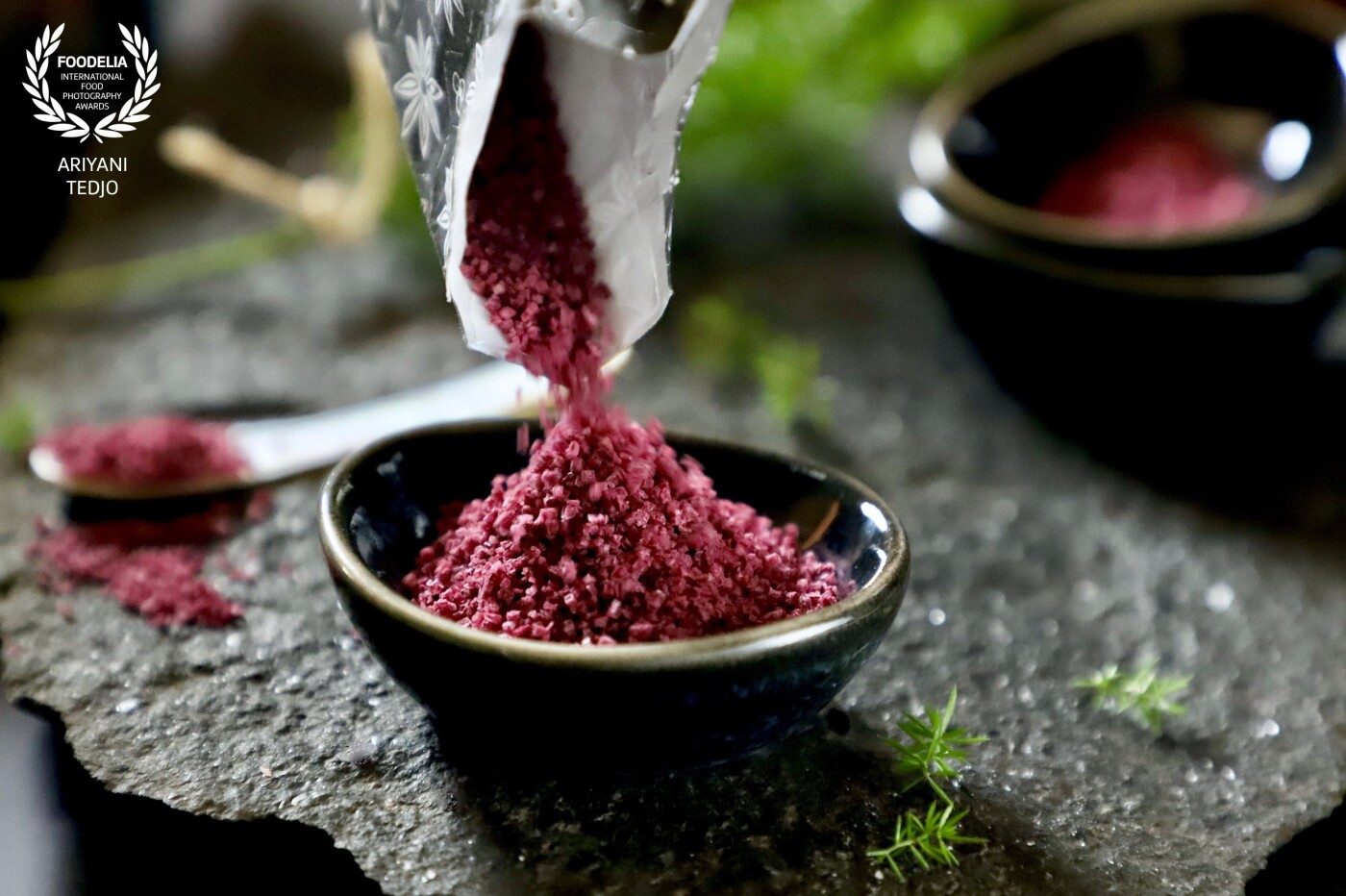 A rare kind of gourmet seasoning, Vintage Merlot Salt. I was mesmerized by it's bold and brilliant so decided to give it a try for my cooking. Before I did, I took the time to play with and capture it.