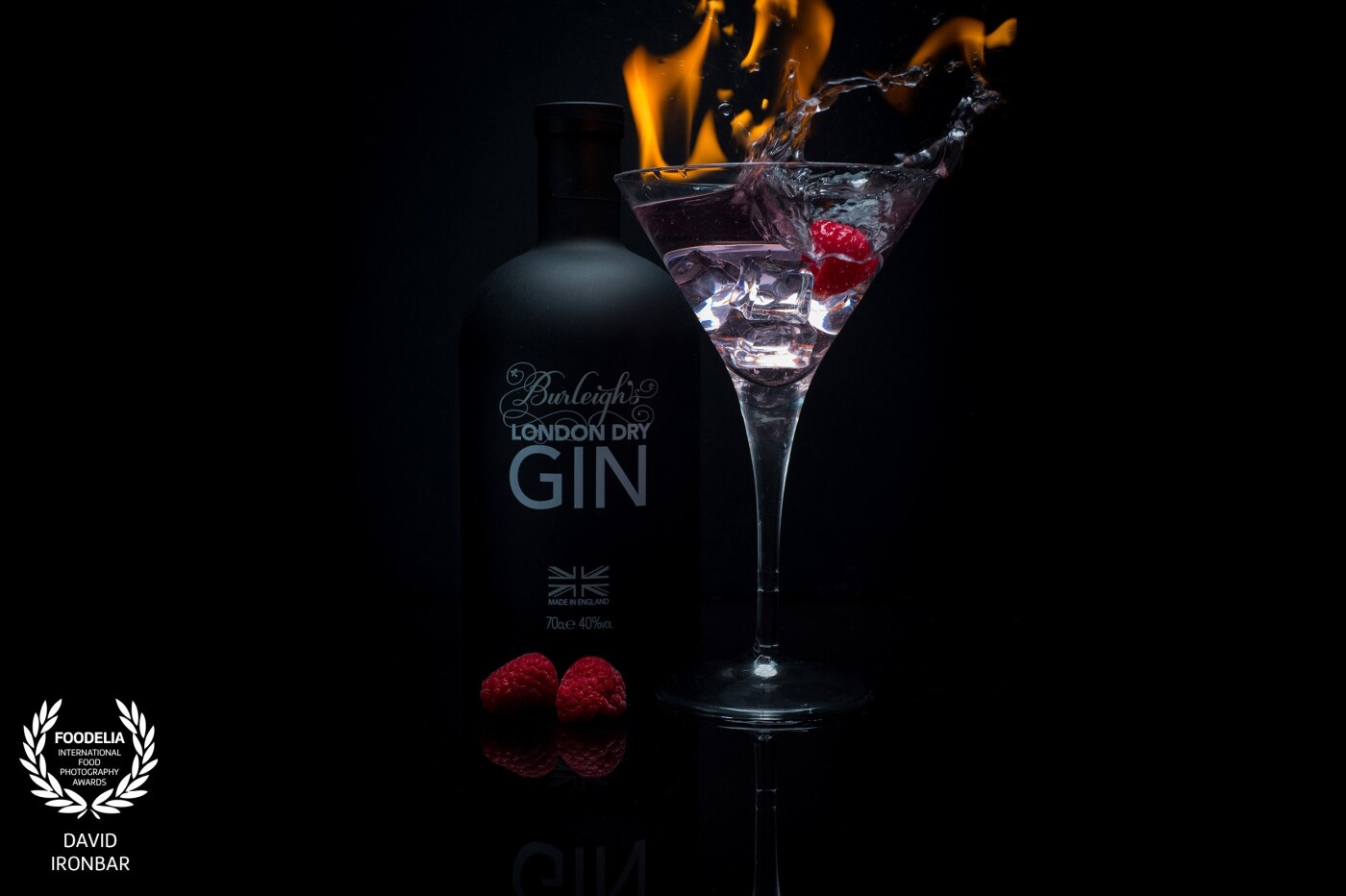 Raspberry Gin Fizz consisting of Burleigh’s London Dry Gin, topped with Prosecco and a fresh raspberry to garnish. <br />
Fresh raspberry to garnish.