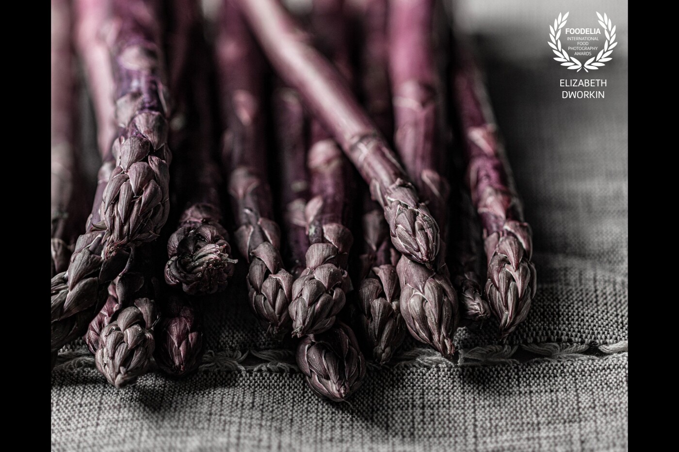 This was my first time ever tasting purple asparagus (after I photographed them, of course). They were so super delicious. I could not believe how different they taste from the green!