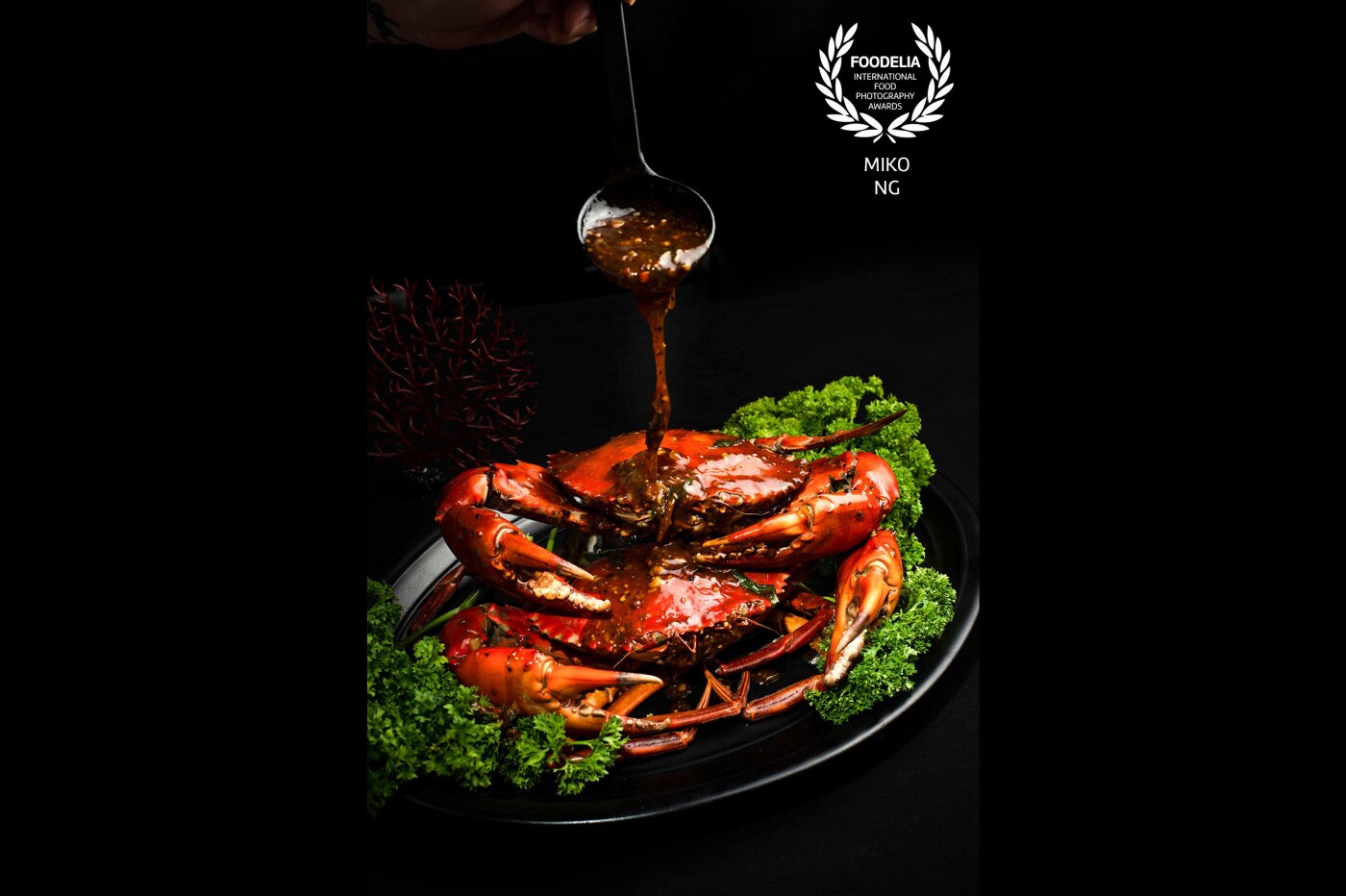 Black pepper crab is one of the two most popular ways that crab is served in Singaporean cuisine. It is made with hard-shell crabs, and fried with black pepper. Unlike the other popular chilli crab dish, it is not cooked in a sauce and therefore has a dry consistency.