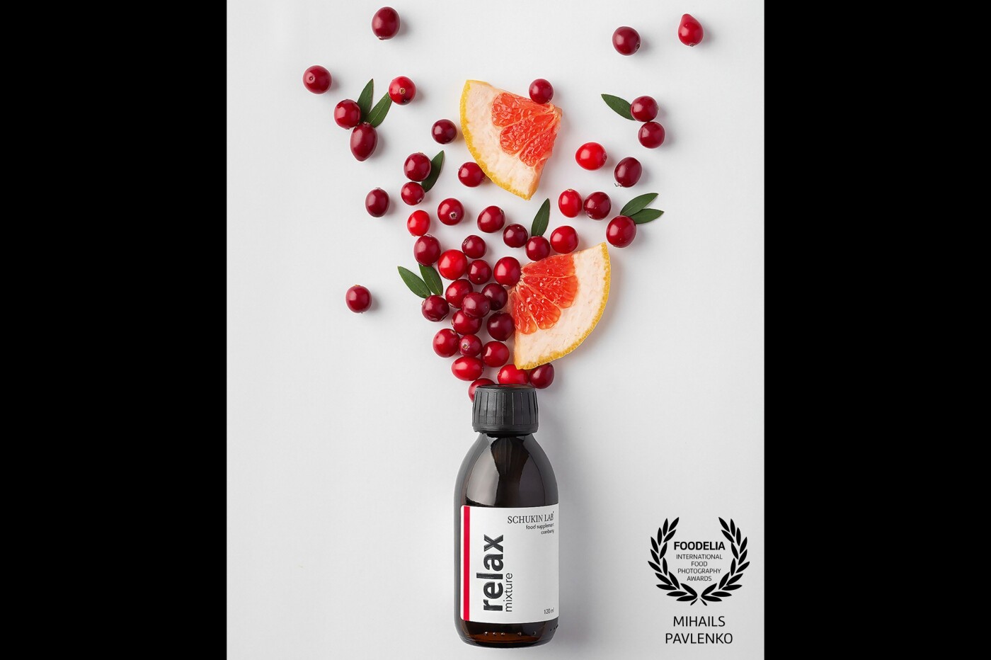 Relax Mixture from perfectly natural ingredients (grapefruit and cranberry ).  Product shooting for @schukinlab. Technical data 1/160, iso 100, f/9