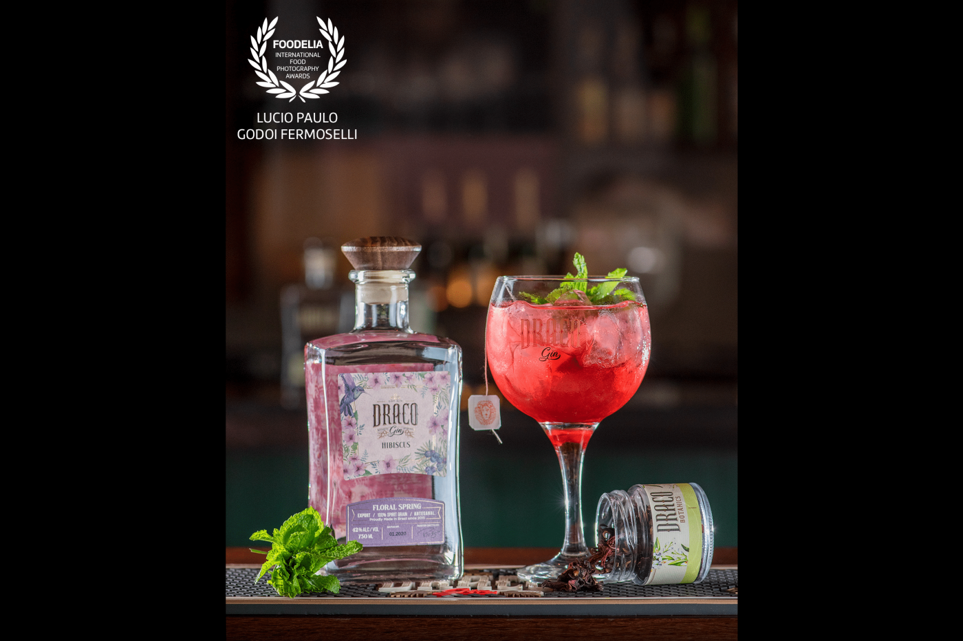 Photograph produced to promote @dracogin in @sala575<br />
************************************************************<br />
Used equipment:<br />
Nikon D750