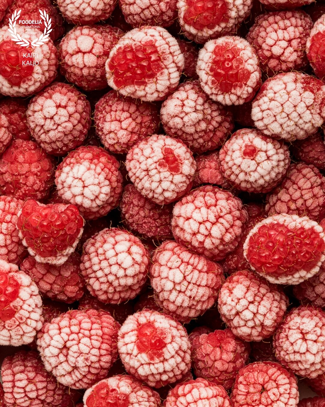 Raspberries are one of my favourite subjects to capture. Usually I use them as part of the styling or to decorate cakes and desserts with but this time it was all about berries and the journey from frozen to thawed. Love the versatile texture of frost and berries combined.