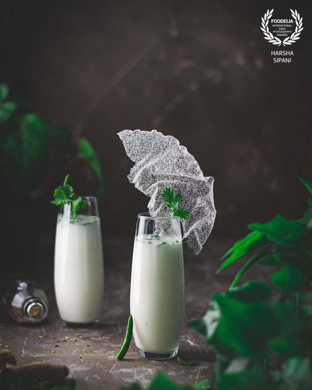 Who loves chaas aka buttermilk? Are you a sweet lassi or spicy chaas fan? My absolute favorite is spicy masala chaas ???<br />
Recipe:<br />
<br />
1 small green chili<br />
1/2 inch Ginger<br />
Handful full of coriander leaves<br />
1/2 cup Yoghurt<br />
1 tbsp Lemon juice<br />
1/2 tsp pink salt<br />
1/4 tsp regular salt<br />
3/4 tsp roasted Cumin seeds<br />
1 1/2 cups Water<br />
½ teaspoon chaat masala <br />
Blend everything together in a blender and serve in a tall glass chilled. Garnish with coriander and chaat masala.