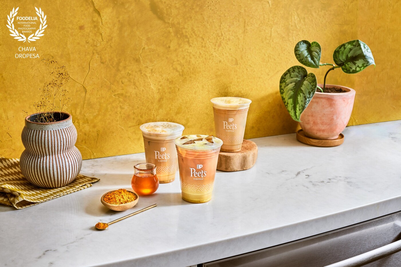 Peet’s Coffee Golden Lattes<br />
Point of sale images for in-store and online<br />
Warm earthy tones help tell the story for these Turmeric-infused Golden lattes with  touches of ginger and honey. <br />
This campaign included images for print with heros of the new drinks and their new caprese sandwich and lifestyle images for digital campaign.