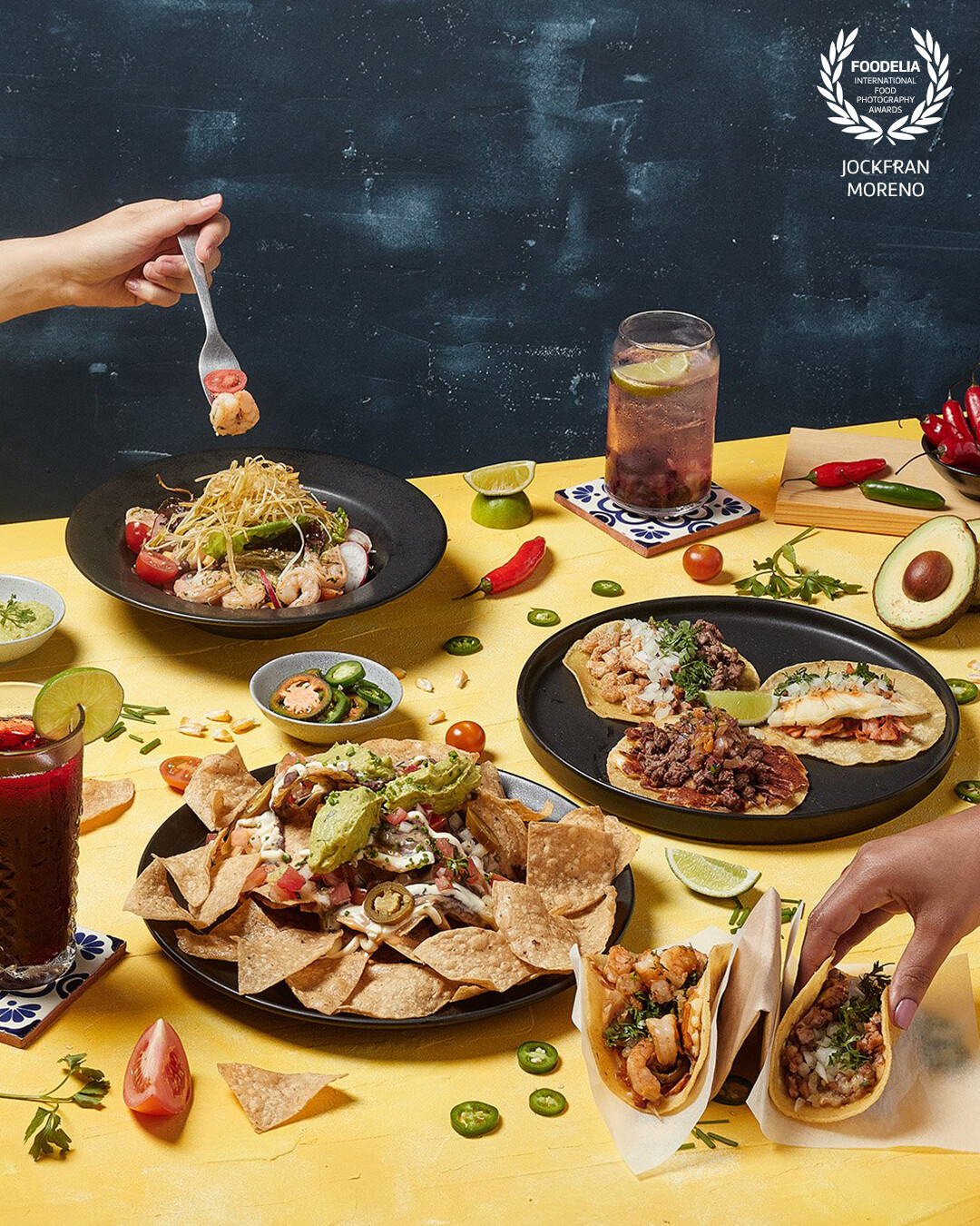 Esta fotografia se realizó para el nuevo menú del Restaurante de Comida Mexicana @DonBenitez quisimos generar la armonia y calidez de la comida mexicana, sus colores, cultura, ingredientes y bebidas.  Una jornada bien gratificante, y estamos muy felices de este resultado.