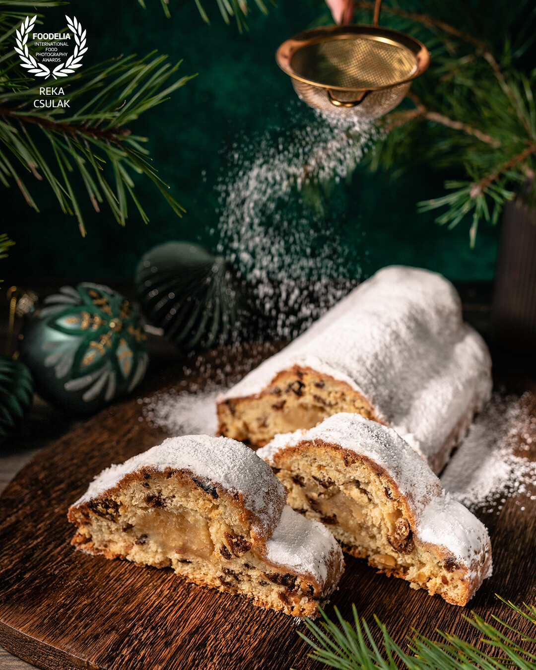 I love combining deep greens with festive gold on images that must radiate the holiday vibes - and I think I nailed it with a frozen action above this delicious Christmas bake called stollen.
