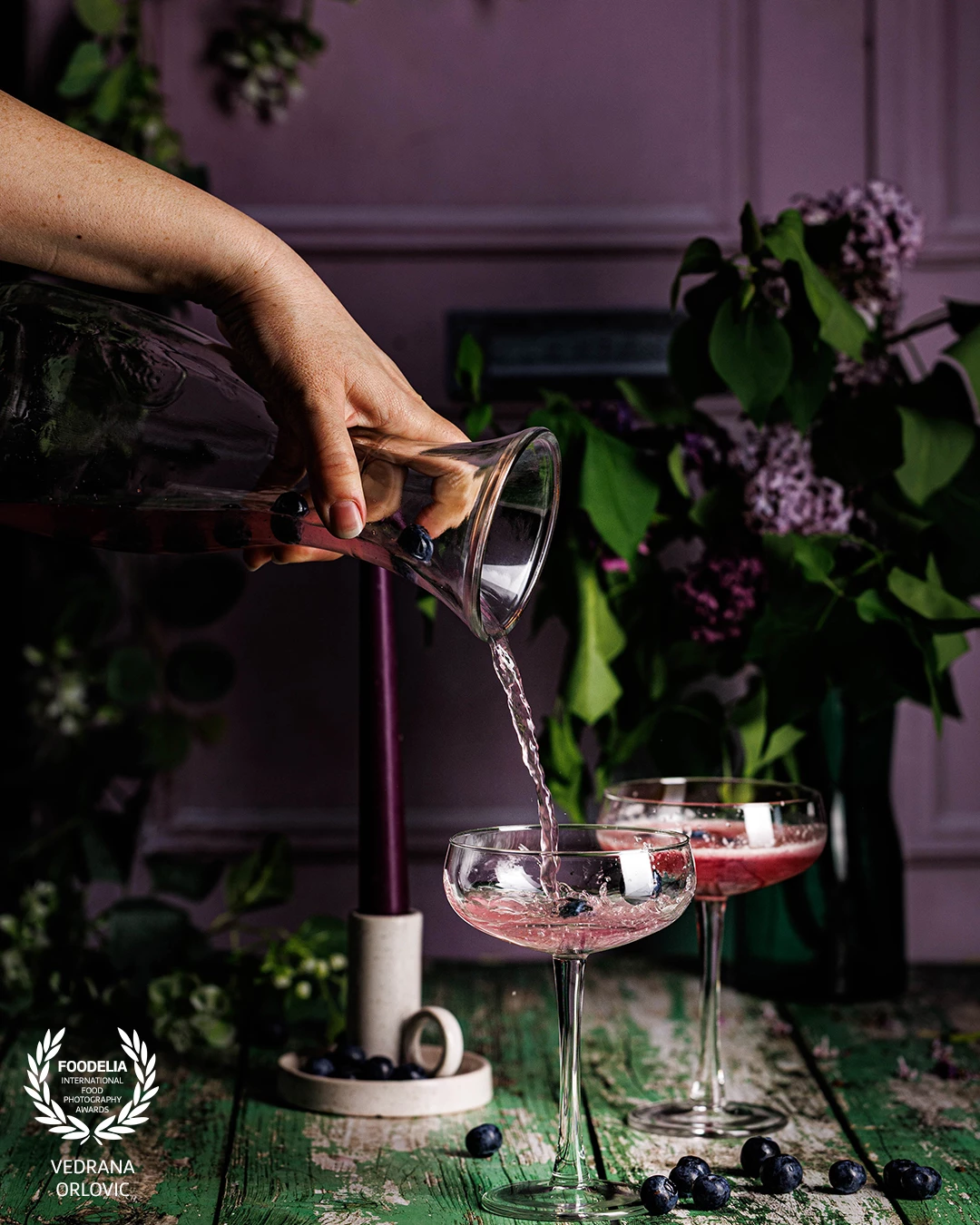Spring brings a special kind of softness, in the scent of blooming lilacs, the gentle warmth of the air, and that quiet craving for freshness, lightness, and natural flavors.<br />
<br />
It’s in this tender mood that this simple, yet magical recipe was born: blueberry water kefir. A drink that brings together beneficial bacteria, the vibrant colors of nature, and that unmistakable feeling of springtime joy.<br />
More than just a refreshing beverage, this blueberry water kefir is a gentle reminder to slow down, reconnect with nature, and savor the small, beautiful moments that spring offers.