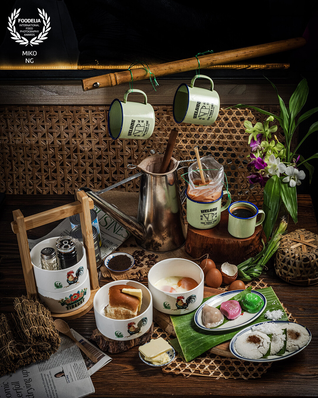 Kelong Sampanman’s Nyonya Set Collection – A nostalgic spread of heritage delights featuring handcrafted kueh, freshly steamed putu piring, traditional kaya toast, and classic local brews of kopi and teh.