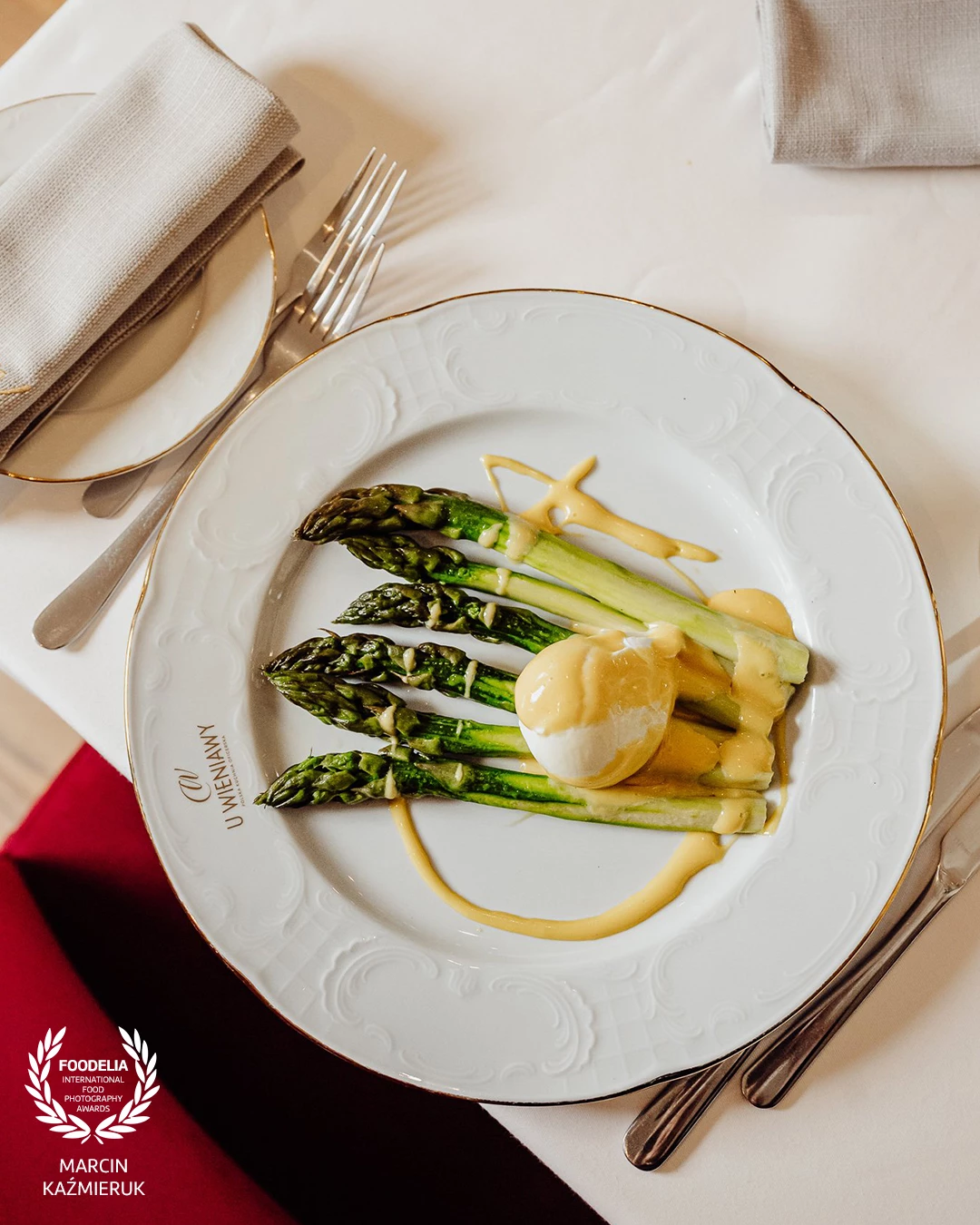 An exceptional restaurant in the heart of the country and the capital. U Wieniawy in Warsaw. Polish officer cuisine refers to the culinary history in which native traditions were boldly enriched with the taste of the big world. Everything we know and like prepared with Uhlan imagination!<br />
<br />
Asparagus in a butter emulsion with a poached egg and mousseline sauce!<br />
<br />
@marcin4funphotos @fotofoodie<br />
@uwieniawy_restauracja<br />
@nikon_pl @nikoneurope @nikonusa @godox_global
