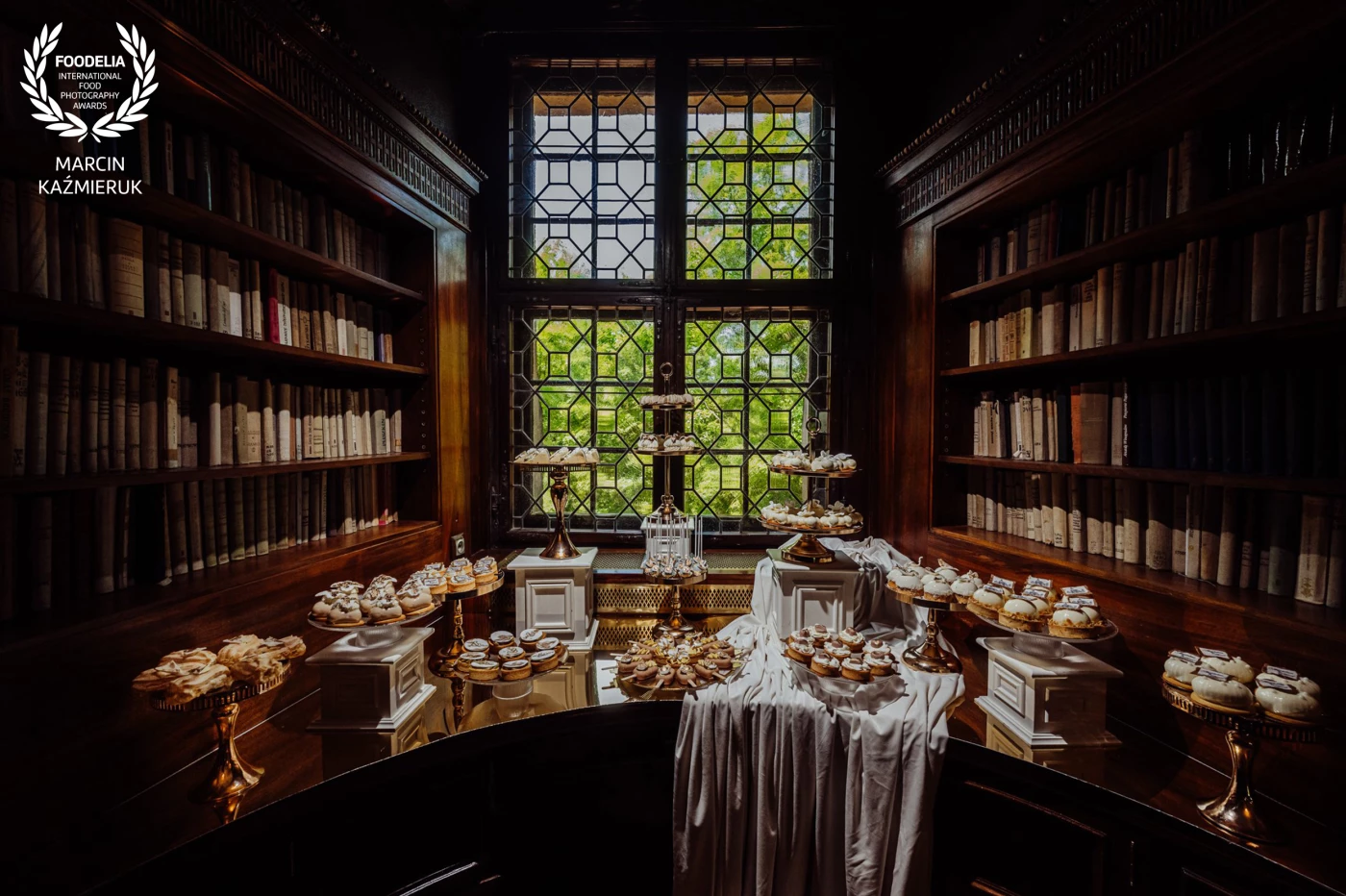 This photo was created at the special request of a wedding reception at @zamekczocha. A sweet table filled with delicious desserts straight from @tortowawakcji<br />
@marcin4funphotos<br />
@mojesluby<br />
@anna.poplawska.florystka<br />
@magazyn_wesele<br />
@nikon_pl @nikoneurope @nikonusa @godox_global
