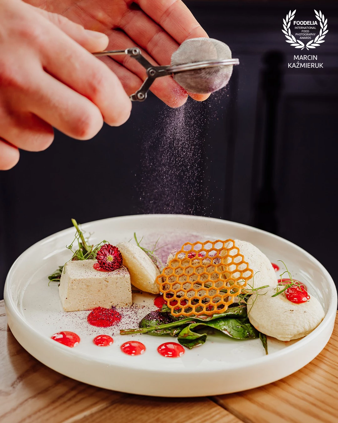 New menu by new chef @maciejmoranski at beautiful and delicious restaurant Horyzont Smaków @zlotyhoryzont. At the picture: Smoked trout terrine/raspberry vinaigrette/ spinach/ flatbread<br />
<br />
@marcin4funphotos<br />
@fotofoodie<br />
@nikon_pl @nikoneurope @nikonusa