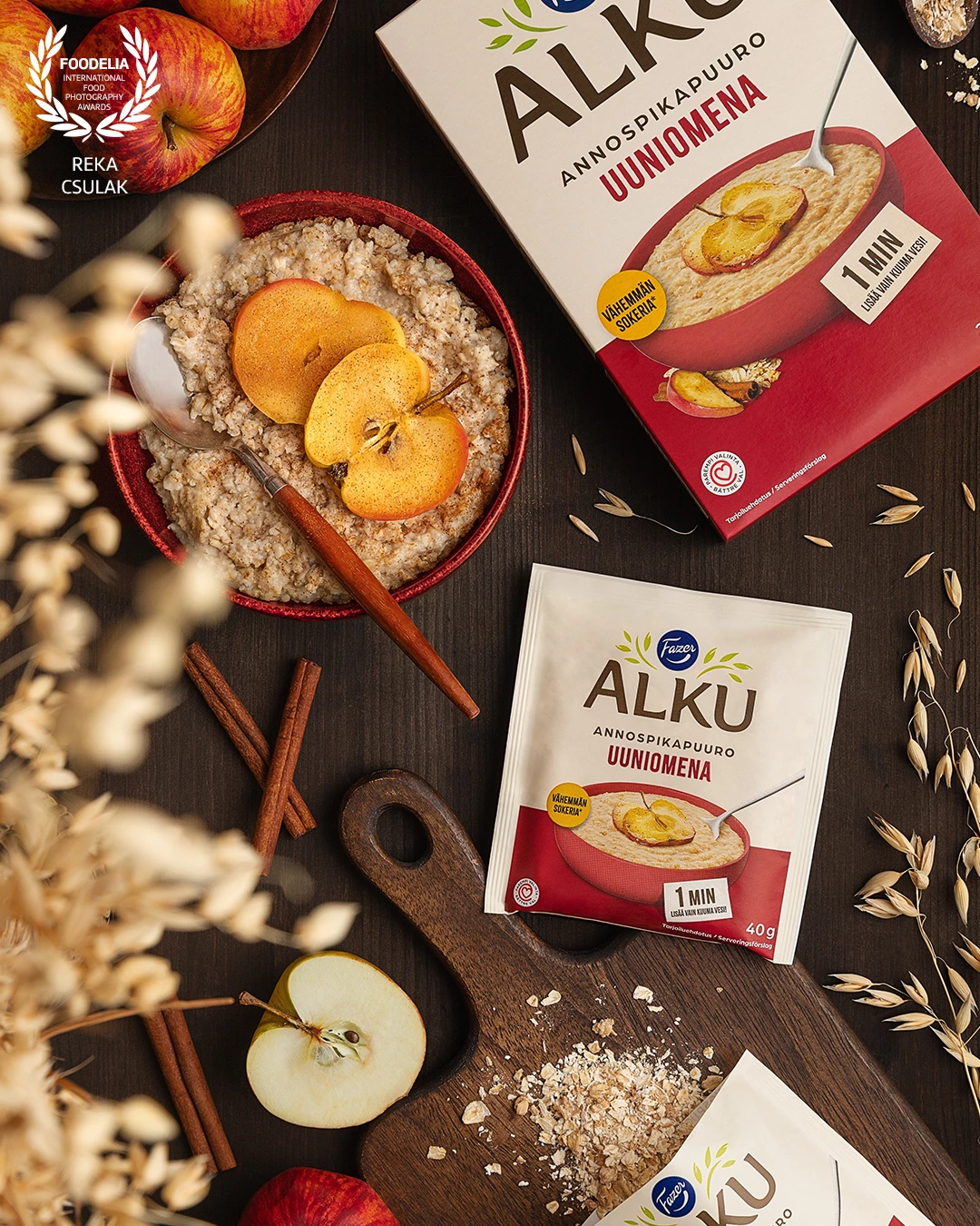 I chose a rustic environment, natural materials and a warm colour palette that compliments the product of @fazersuomi . The styling supports the visualisation of the ingredients, taste profile and the high-fibre feature and showcases the main packaging, the individual sachets, and the content at both the unprepared & prepared stages.