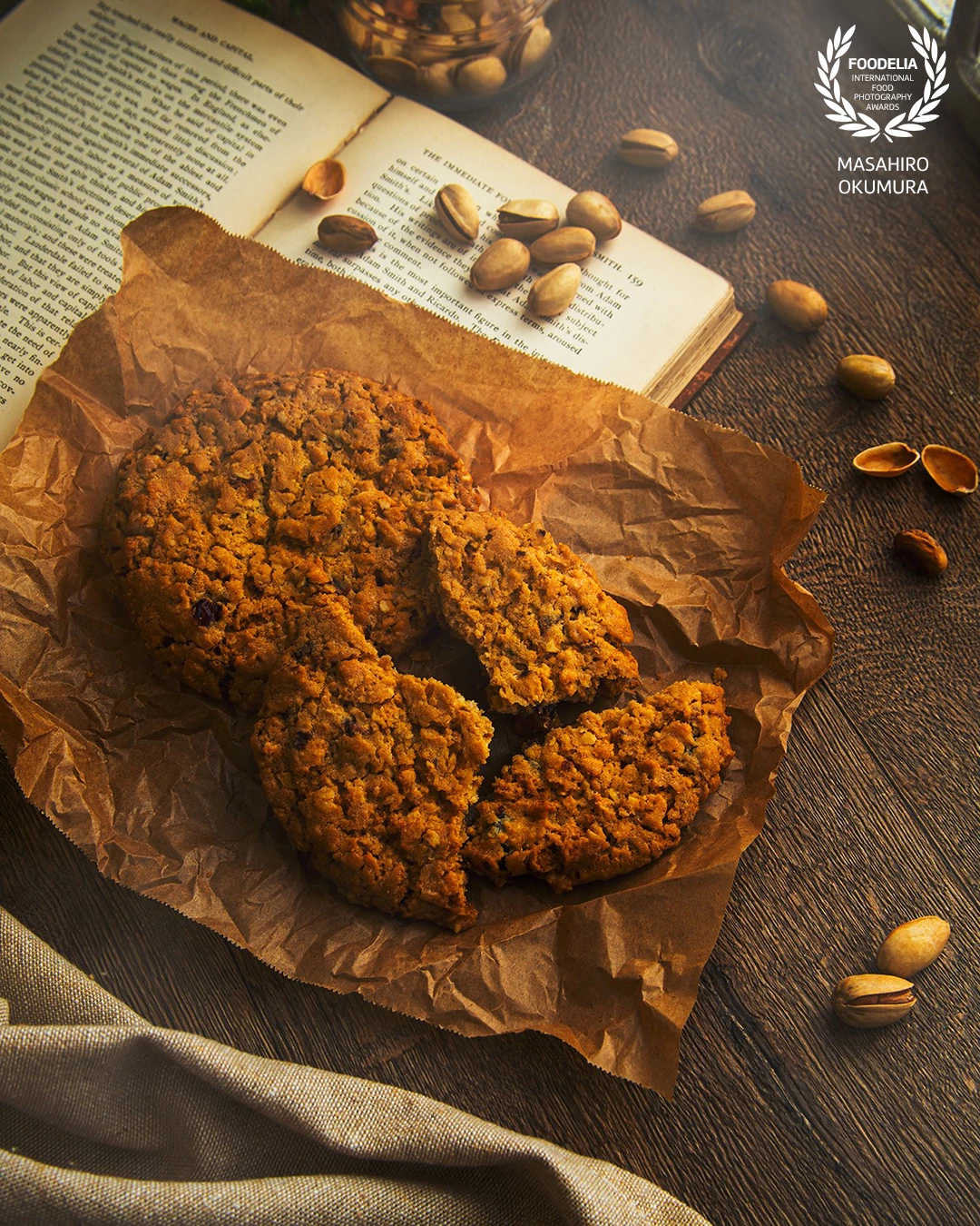 Crunchy Cookies <br />
A ray of light shining into a hazy room <br />
The cracks in the cookies create a crunchy texture
